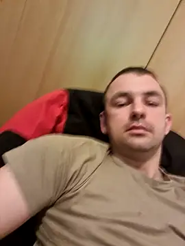 Snapshot of magicSeX4You chatting on February 4, 2025, 5:55 pm magicSeX4You online show from February 4, 2025, 5:55 pm