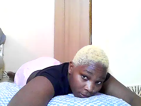 Snapshot of SexyKimberly23 chatting on June 10, 2026, 8:04 am SexyKimberly23 online show from June 10, 2026, 8:04 am