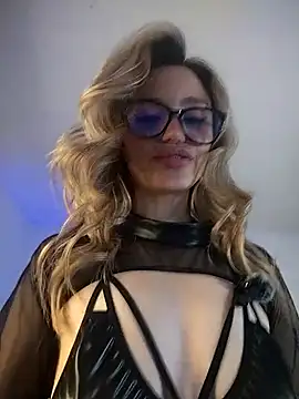 Lucy Princes online show from February 19, 2025, 6:55 am