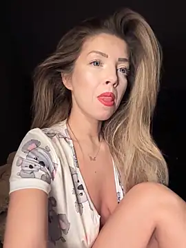 Snapshot of SonyaD_ chatting on February 7, 2025, 1:58 am SonyaD  online show from February 7, 2025, 1:58 am