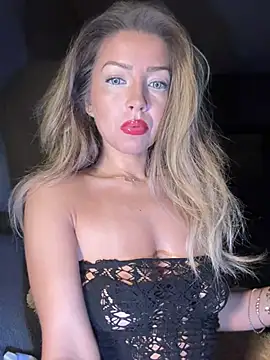 Snapshot of SonyaD_ chatting on February 20, 2025, 2:18 am SonyaD  online show from February 20, 2025, 2:18 am