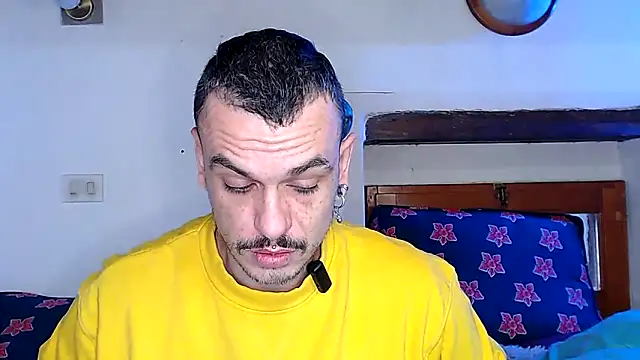 Snapshot of cek_186 chatting on December 17, 2025, 8:19 am cek 186 online show from December 17, 2025, 8:19 am