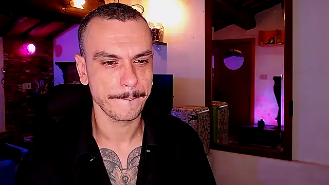 Snapshot of cek_186 chatting on November 18, 2025, 7:28 pm cek 186 online show from November 18, 2025, 7:28 pm