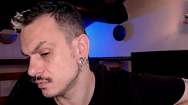 Snapshot of cek_186 chatting on October 13, 2025, 6:04 am cek 186 online show from October 13, 2025, 6:04 am