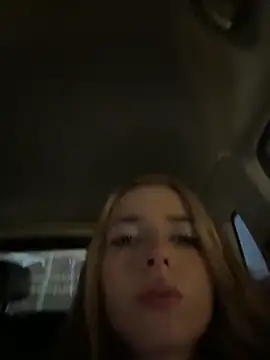 Snapshot of LoraaDoll chatting on November 10, 2025, 2:33 pm LoraaDoll online show from November 10, 2025, 2:33 pm