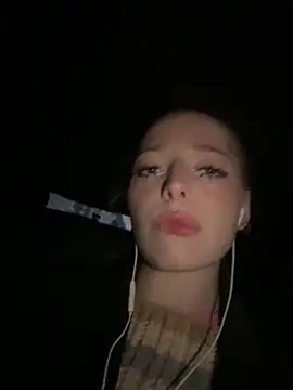 Snapshot of LoraaDoll chatting on September 20, 2025, 3:39 pm LoraaDoll online show from September 20, 2025, 3:39 pm