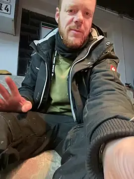 Snapshot of pietpietersen chatting on January 13, 2025, 10:35 pm pietpietersen online show from January 13, 2025, 10:35 pm