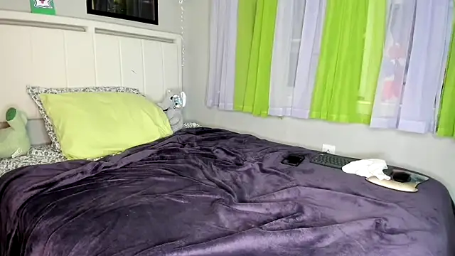 Snapshot of Persiasparadise chatting on December 8, 2024, 1:08 am Persiasparadise online show from December 8, 2024, 1:08 am