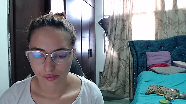 Kate lorens9 online show from October 27, 2025, 12:17 pm