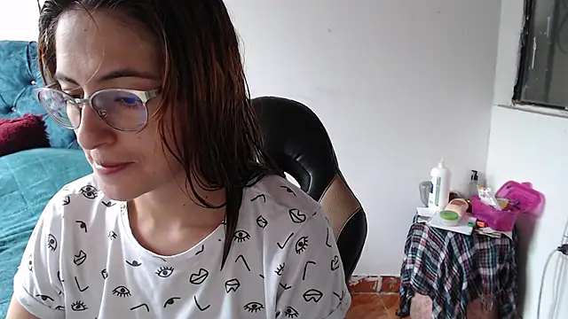 Kate lorens9 online show from April 13, 2026, 4:22 pm