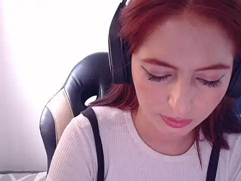 Kate lorens9 online show from March 21, 2025, 5:56 pm