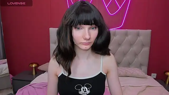 Snapshot of Lili_flowerr chatting on February 27, 2025, 7:19 am Lili flowerr online show from February 27, 2025, 7:19 am