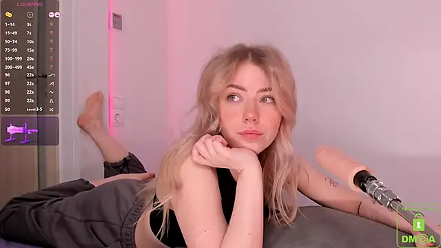 Snapshot of NateHalll chatting on February 16, 2025, 8:43 am NateHalll online show from February 16, 2025, 8:43 am