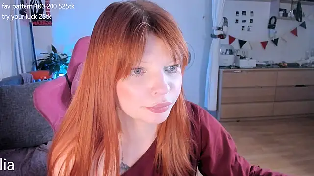 Snapshot of lil_lia chatting on May 19, 2026, 1:56 am lil lia online show from May 19, 2026, 1:56 am