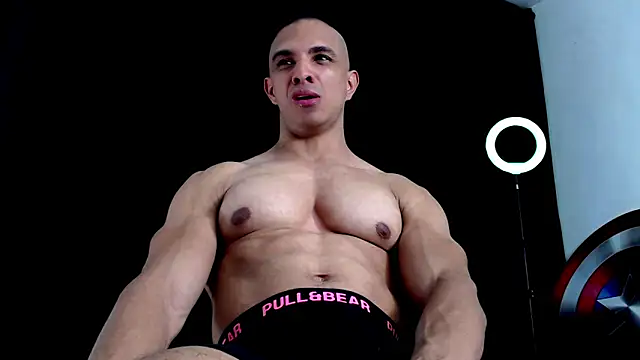 Snapshot of Antonywebb94 chatting on January 14, 2026, 5:00 am Antonywebb94 online show from January 14, 2026, 5:00 am