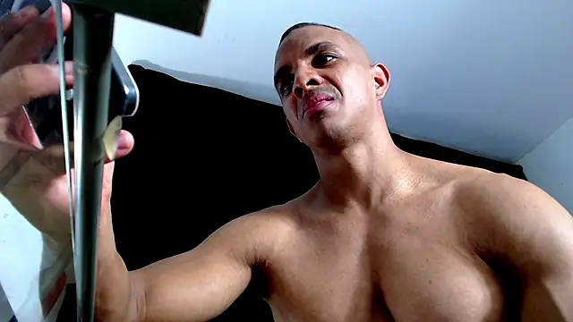 Snapshot of Antonywebb94 chatting on February 18, 2026, 5:49 am Antonywebb94 online show from February 18, 2026, 5:49 am