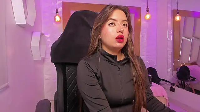 ary cooper  online show from December 16, 2025, 1:04 pm