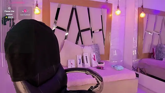 ary cooper  online show from March 10, 2025, 2:59 pm