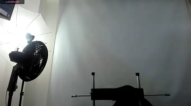 Snapshot of alissonandamy chatting on March 10, 2025, 12:06 pm alissonandamy online show from March 10, 2025, 12:06 pm