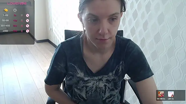 Snapshot of LisaHeart chatting on April 5, 2026, 1:40 pm LisaHeart online show from April 5, 2026, 1:40 pm