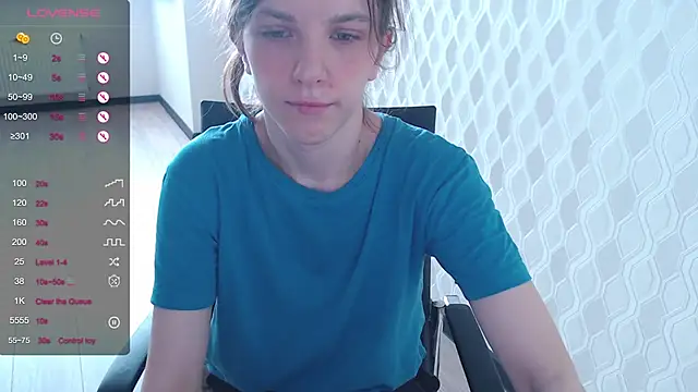 LisaHeart online show from March 15, 2025, 12:56 pm