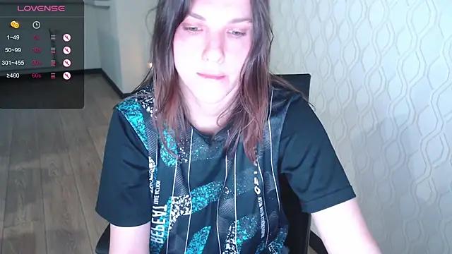 Snapshot of LisaHeart chatting on April 24, 2026, 10:56 pm LisaHeart online show from April 24, 2026, 10:56 pm