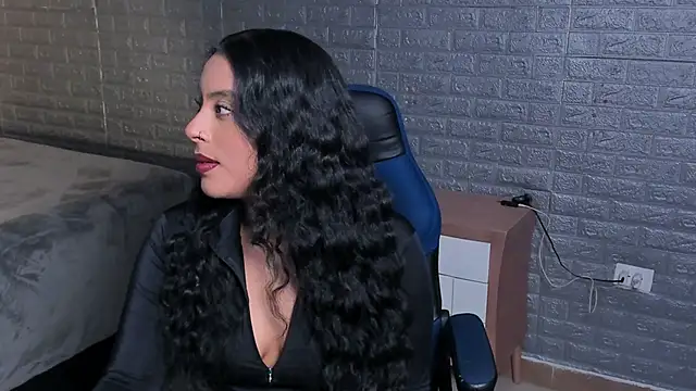 Snapshot of magic_marg chatting on November 11, 2025, 8:47 pm magic marg online show from November 11, 2025, 8:47 pm