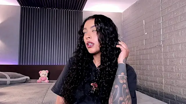 Snapshot of magic_marg chatting on December 18, 2025, 11:41 pm magic marg online show from December 18, 2025, 11:41 pm