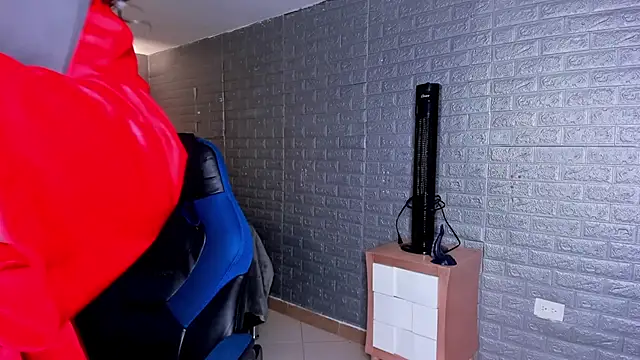 Snapshot of magic_marg chatting on December 13, 2025, 9:10 pm magic marg online show from December 13, 2025, 9:10 pm