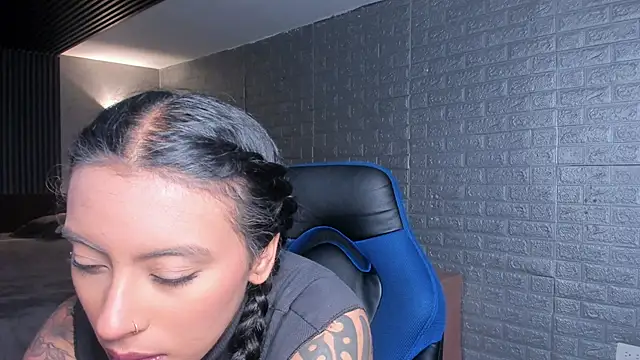 Snapshot of magic_marg chatting on November 19, 2025, 9:37 pm magic marg online show from November 19, 2025, 9:37 pm