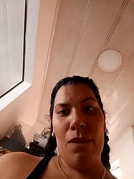 Snapshot of CarolinaRincon chatting on September 20, 2025, 8:47 pm CarolinaRincon online show from September 20, 2025, 8:47 pm