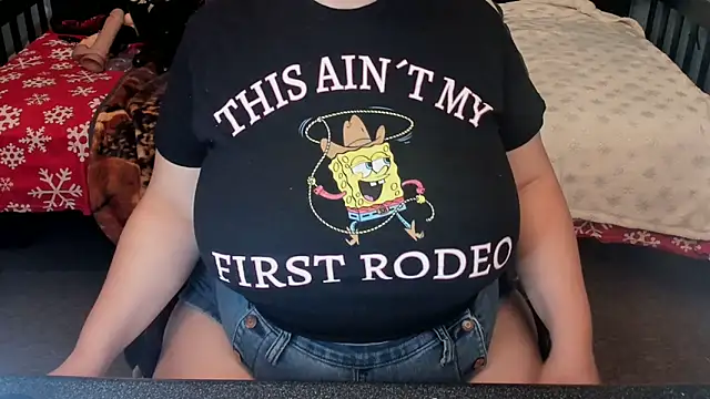 Snapshot of Chloenightmare chatting on October 16, 2025, 3:15 am Chloenightmare online show from October 16, 2025, 3:15 am