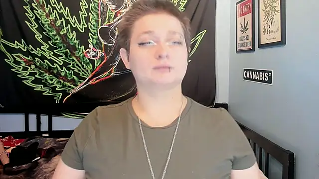 Snapshot of Chloenightmare chatting on November 7, 2025, 10:46 pm Chloenightmare online show from November 7, 2025, 10:46 pm