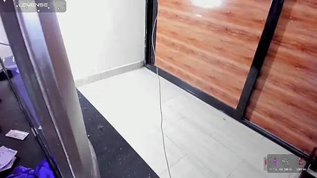 AlejoKhalifa  online show from October 26, 2025, 12:16 pm