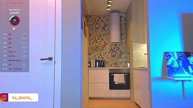 Snapshot of Vostok-6 chatting on January 15, 2025, 2:45 pm Vostok-6 online show from January 15, 2025, 2:45 pm