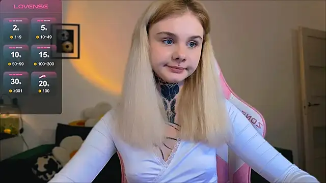 Britney Lynch online show from April 5, 2026, 7:09 pm