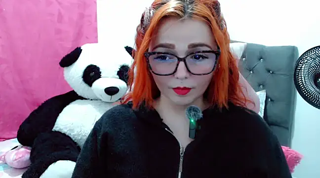 Snapshot of Alexatexa2929 chatting on February 19, 2025, 10:42 pm Alexatexa2929 online show from February 19, 2025, 10:42 pm