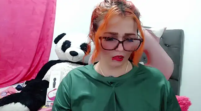 Snapshot of Alexatexa2929 chatting on February 5, 2025, 1:15 am Alexatexa2929 online show from February 5, 2025, 1:15 am