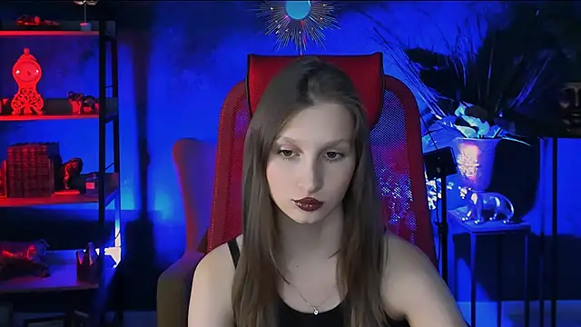 EllaHorton online show from March 13, 2025, 2:33 pm