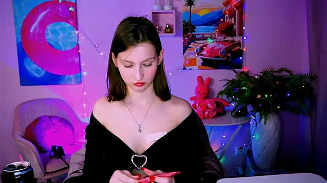 EllaHorton online show from April 27, 2026, 3:54 pm