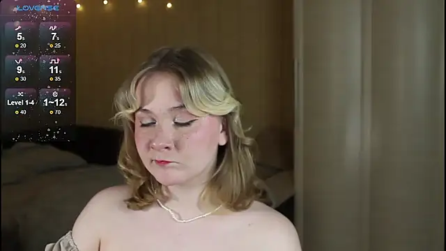 sensual girrrl online show from December 4, 2024, 8:01 pm