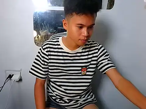 Asiantwink21 online show from September 24, 2025, 7:42 pm