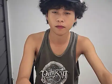 Asiantwink21 online show from April 5, 2026, 4:02 pm