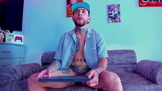 Snapshot of Drako_Lamar chatting on November 7, 2025, 3:27 pm Drako Lamar online show from November 7, 2025, 3:27 pm