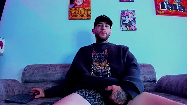 Snapshot of Drako_Lamar chatting on November 15, 2025, 1:04 pm Drako Lamar online show from November 15, 2025, 1:04 pm