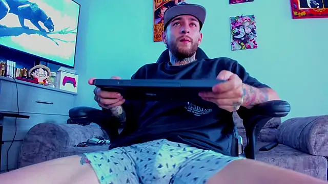 Snapshot of Drako_Lamar chatting on November 16, 2025, 6:34 pm Drako Lamar online show from November 16, 2025, 6:34 pm