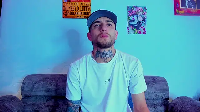 Snapshot of Drako_Lamar chatting on December 19, 2025, 1:46 pm Drako Lamar online show from December 19, 2025, 1:46 pm