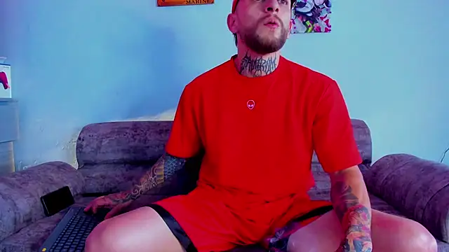 Snapshot of Drako_Lamar chatting on October 29, 2025, 2:16 pm Drako Lamar online show from October 29, 2025, 2:16 pm