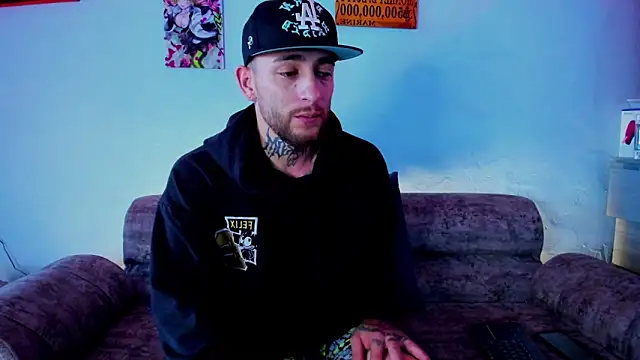 Snapshot of Drako_Lamar chatting on October 30, 2025, 12:47 pm Drako Lamar online show from October 30, 2025, 12:47 pm