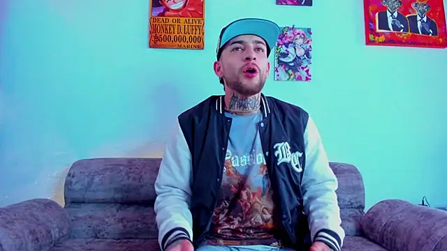 Snapshot of Drako_Lamar chatting on December 3, 2025, 2:16 pm Drako Lamar online show from December 3, 2025, 2:16 pm